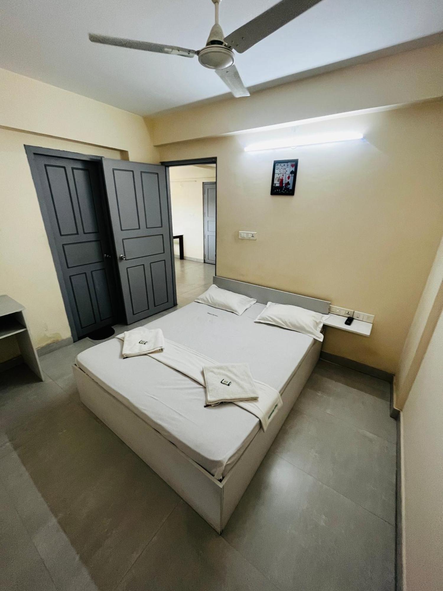 Regal Suites Thiruvananthapuram Exterior photo